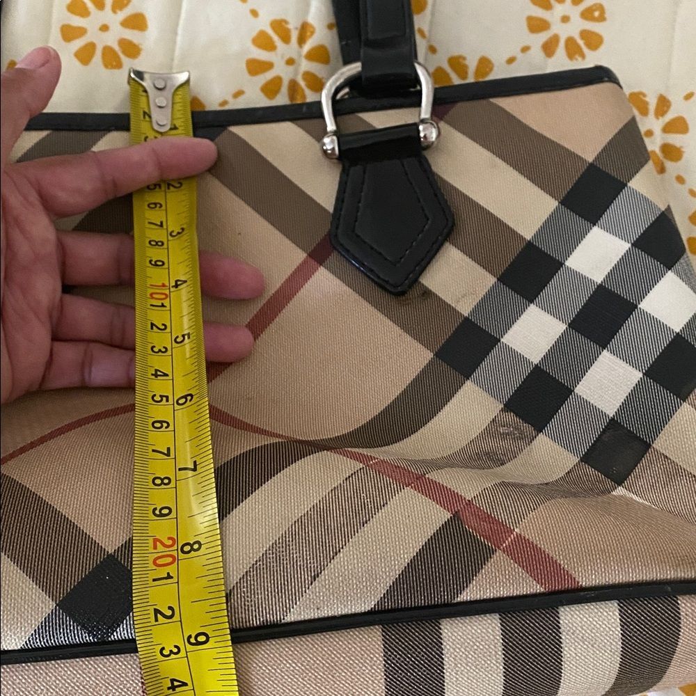 Burberry Checkered 9”x15” Tan and Black Red Shoulder Bag 100% Authentic - Picture 16 of 17